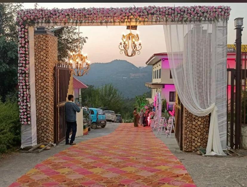 Nakshatra Resort Kunihar Buitenkant foto