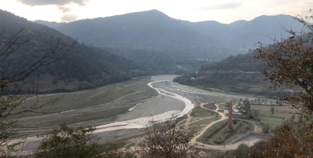 Nakshatra Resort Kunihar Buitenkant foto