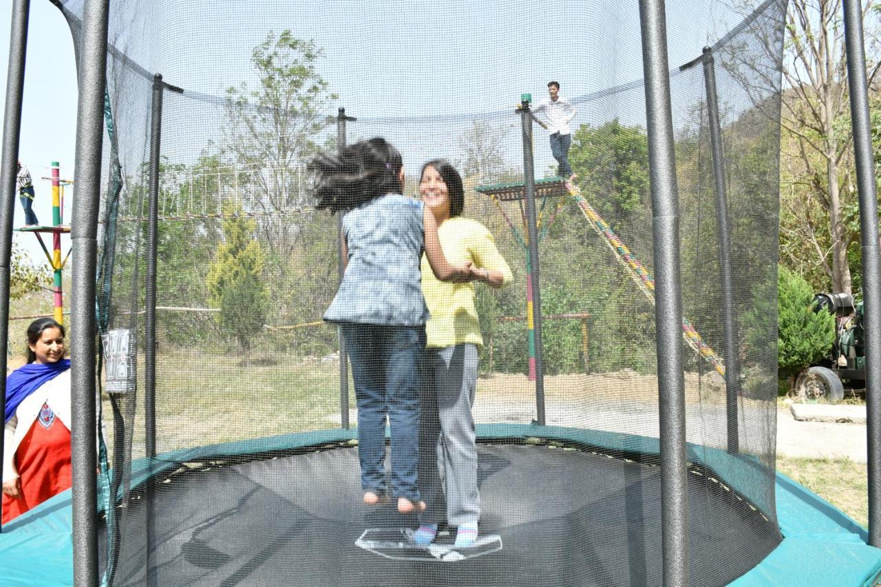 Nakshatra Resort Kunihar Buitenkant foto