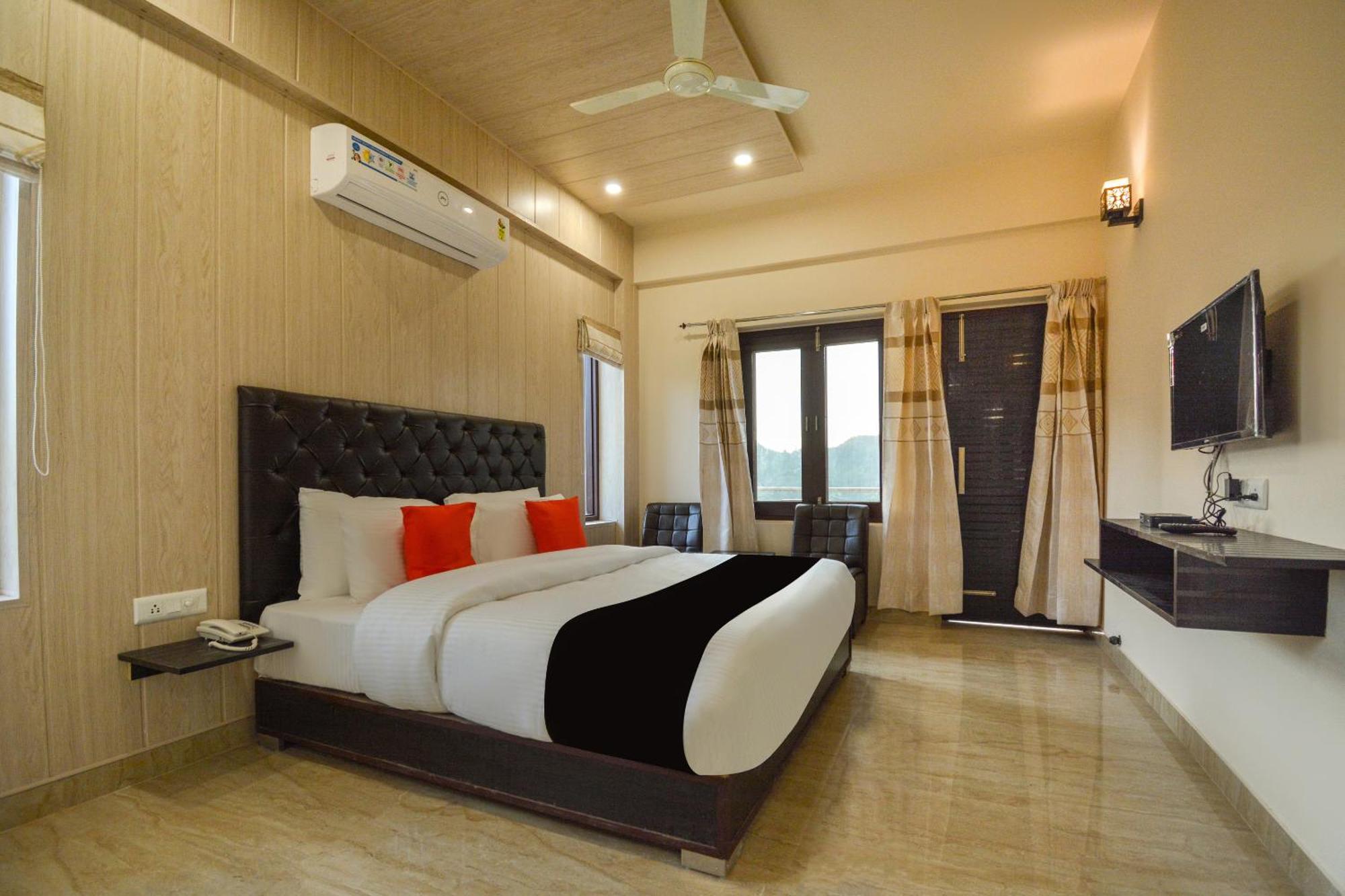 Nakshatra Resort Kunihar Buitenkant foto