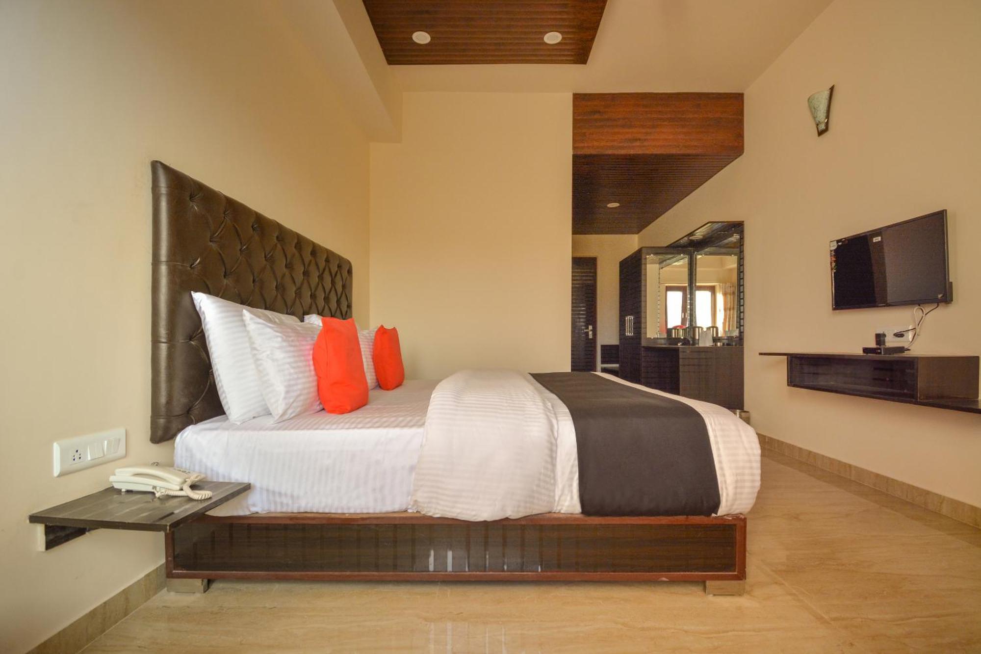 Nakshatra Resort Kunihar Buitenkant foto