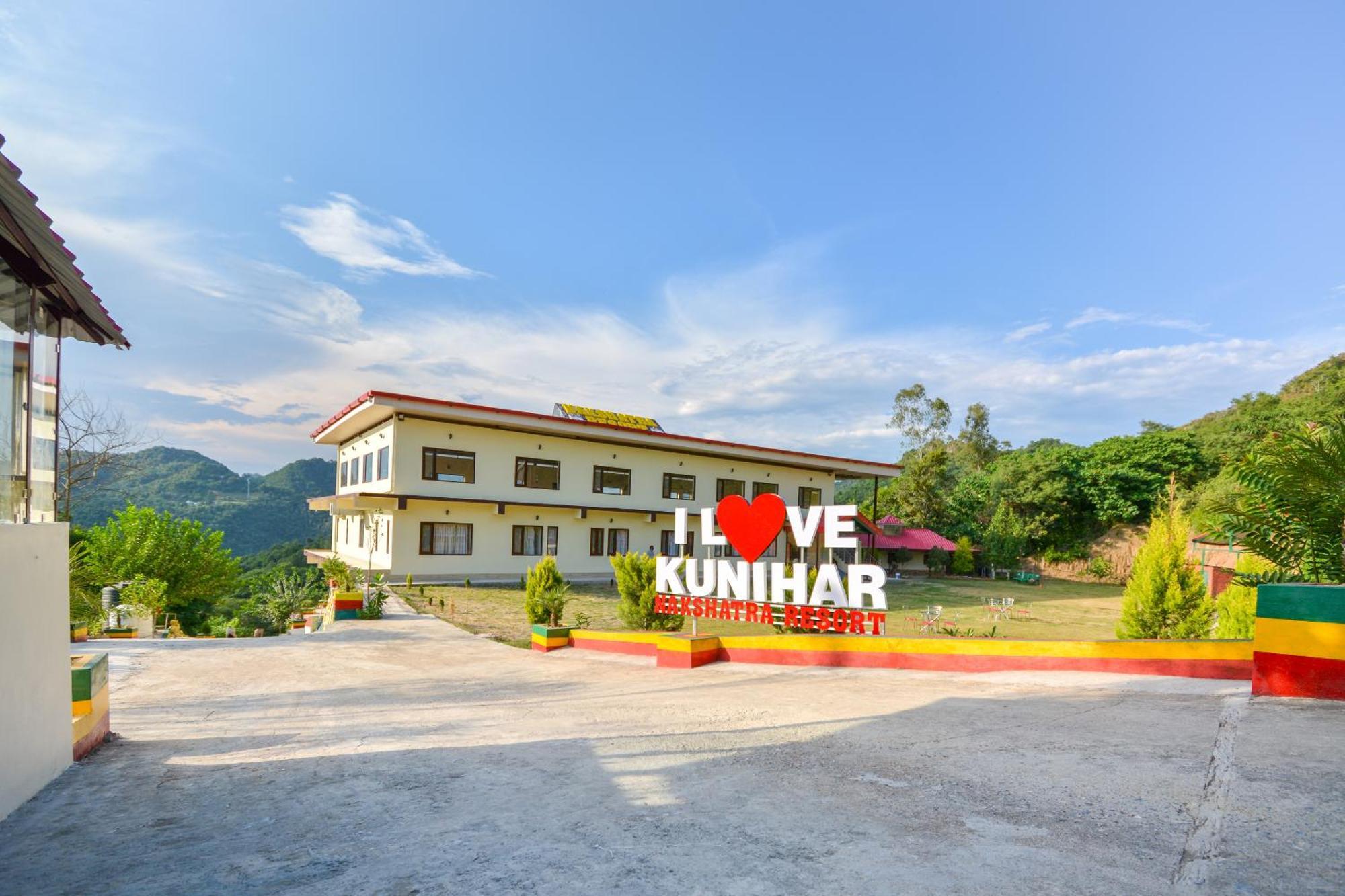 Nakshatra Resort Kunihar Buitenkant foto