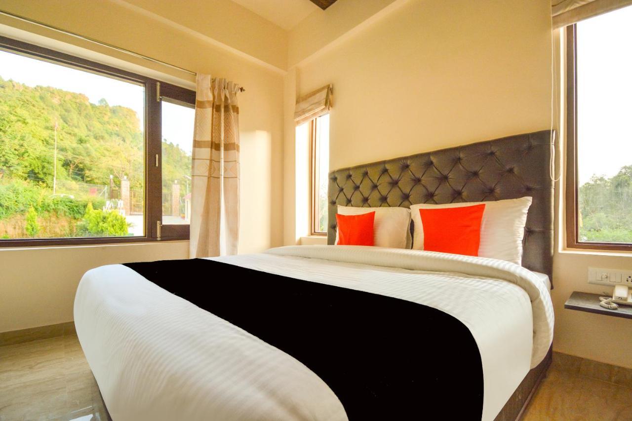 Nakshatra Resort Kunihar Buitenkant foto
